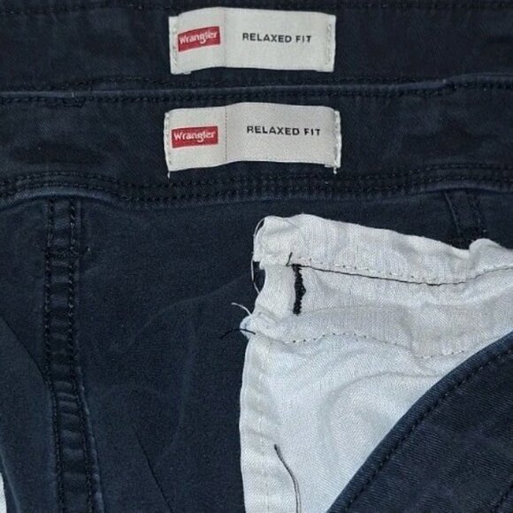 Wrangler Mens Black Work Pants Lot Of Two 44x32 Additional Pockets On Legs - Picture 4 of 7